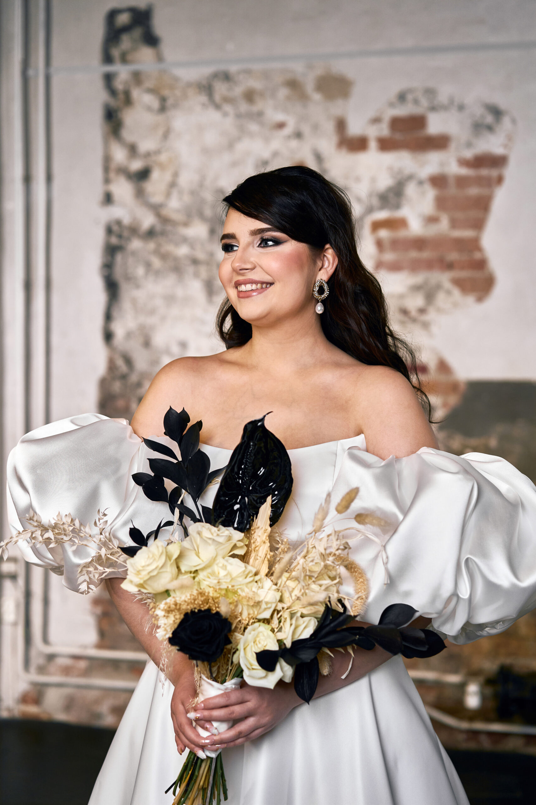 Olivia, satiinihihat - Image 2