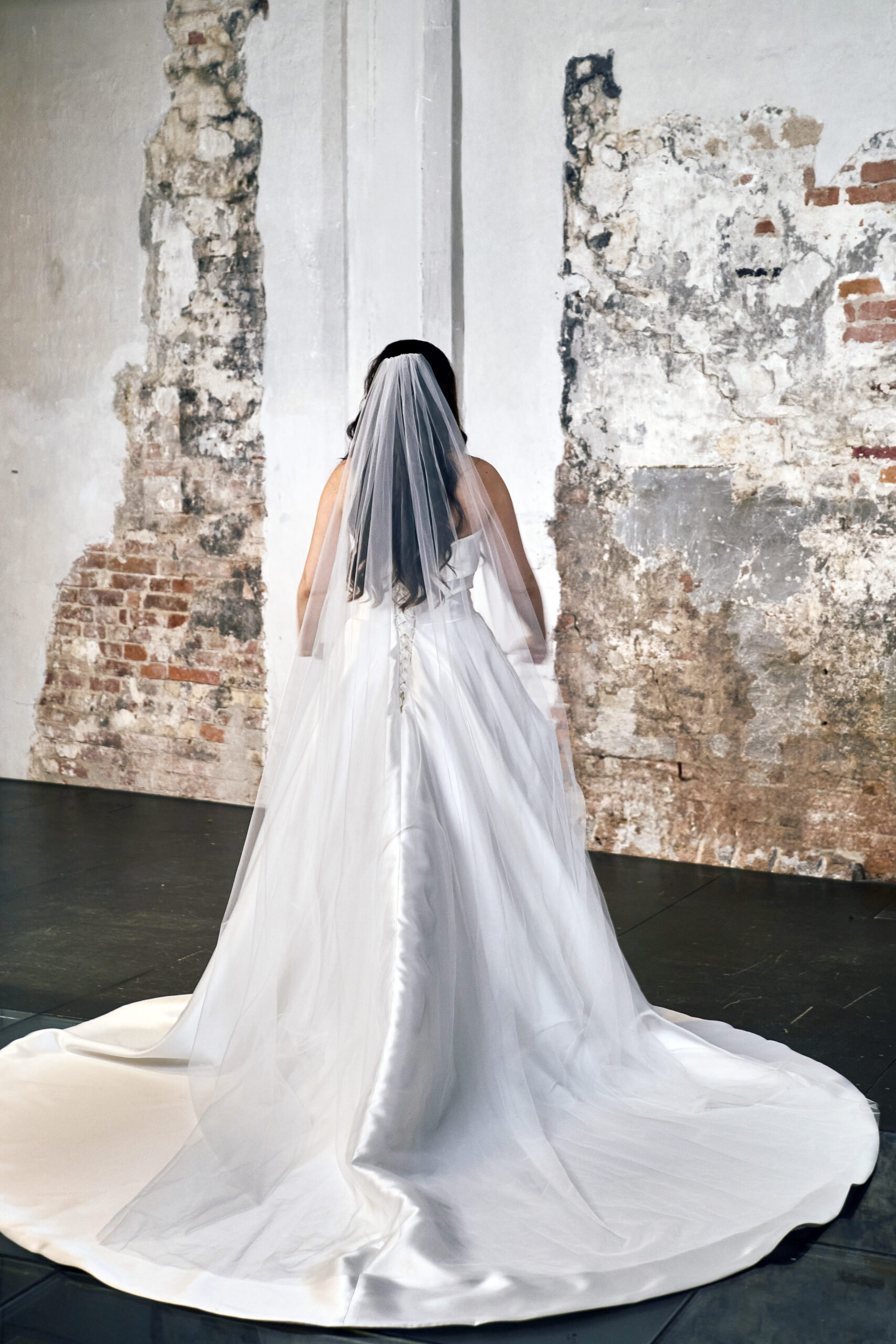 Emily, mikado satiini hääpuku - Image 2