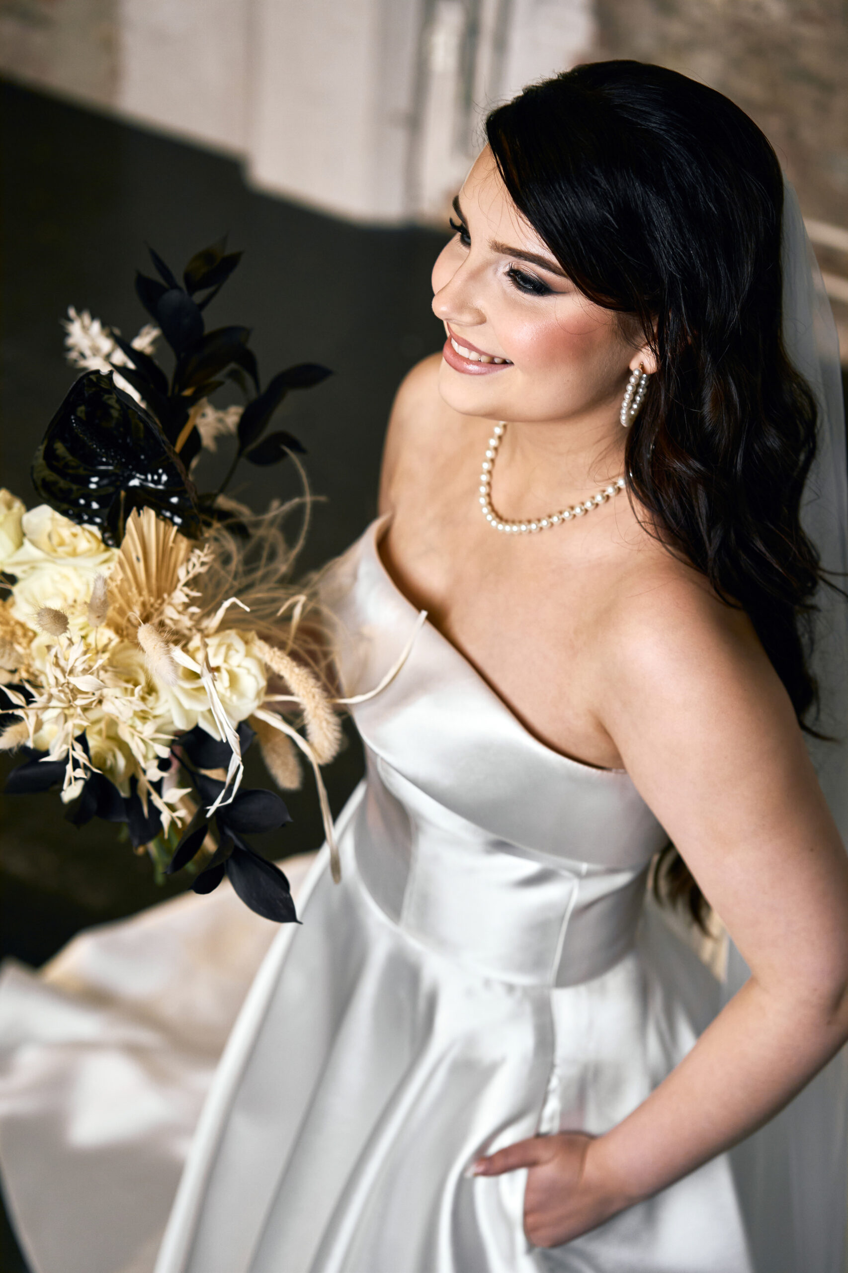 Emily, mikado satiini hääpuku - Image 6