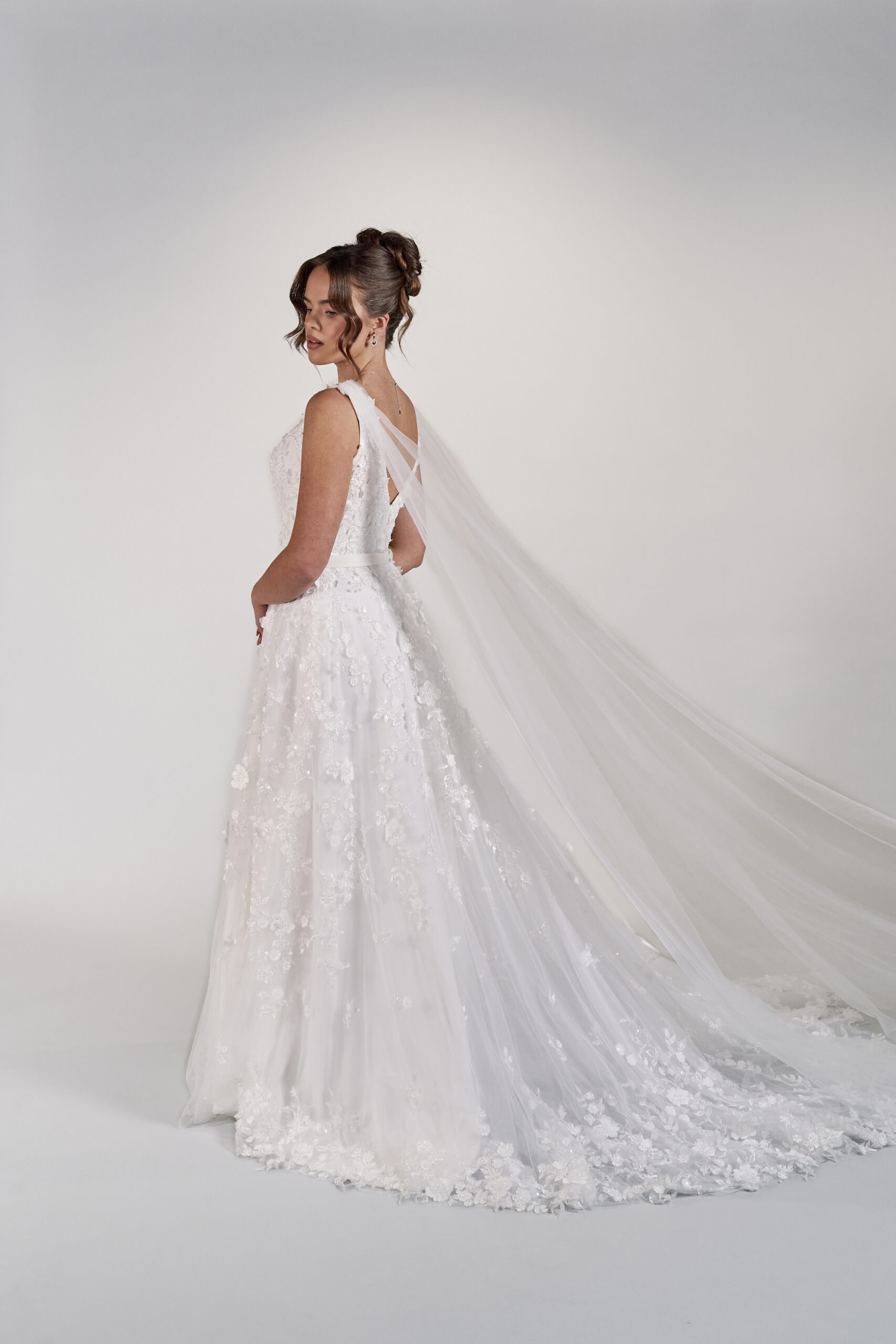 Ellen, 3D-pitsi häämekko - Image 2