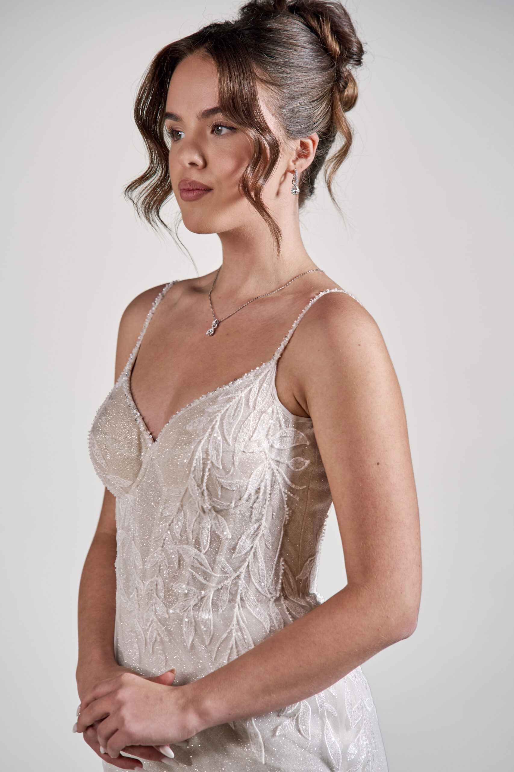 Ariana, iltapukumainen kevyt häämekko - Image 4