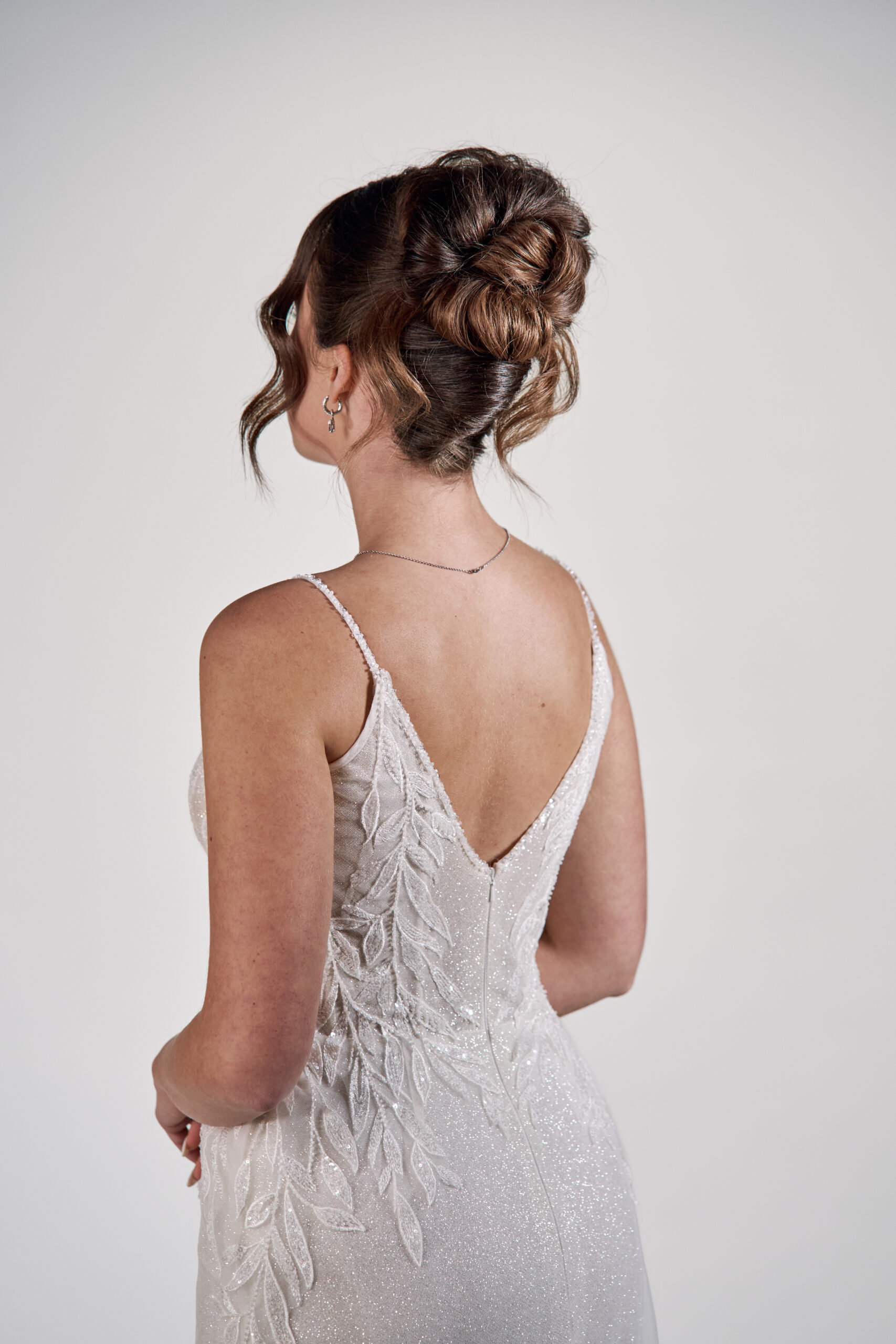 Ariana, iltapukumainen kevyt häämekko - Image 3