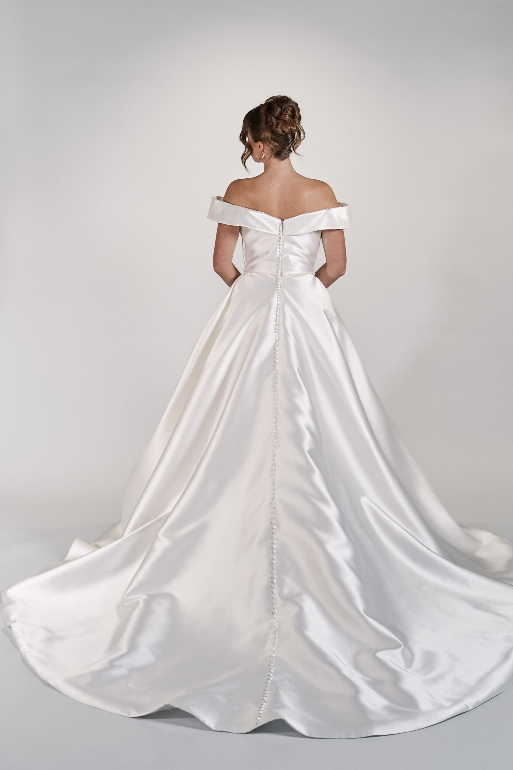 Sandra, off-shoulder häämekko - Image 2