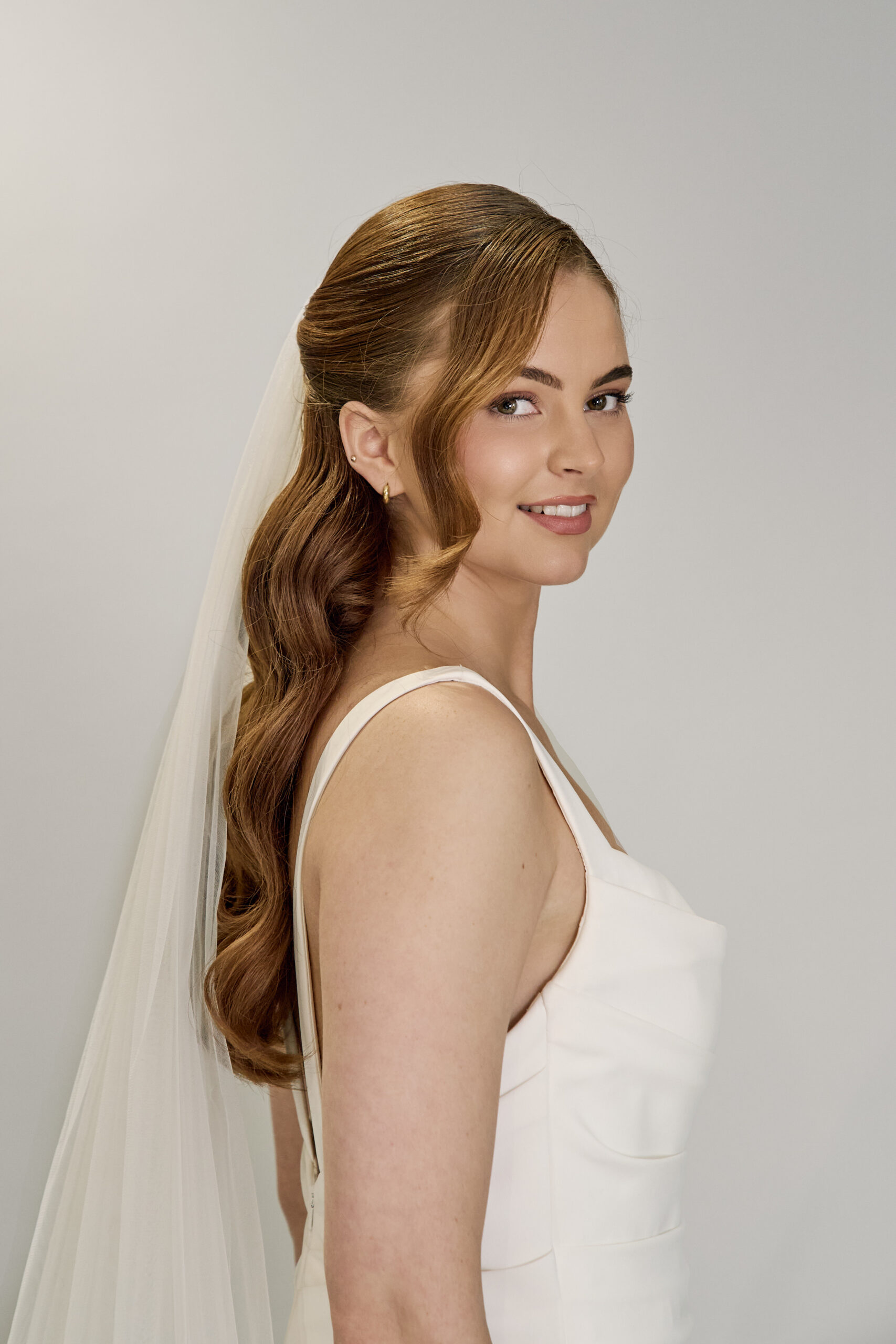 Huntu-livia-tyllihuntu-yksinkertainen.morsiushuntu-turku-Kristi-Bridal-2