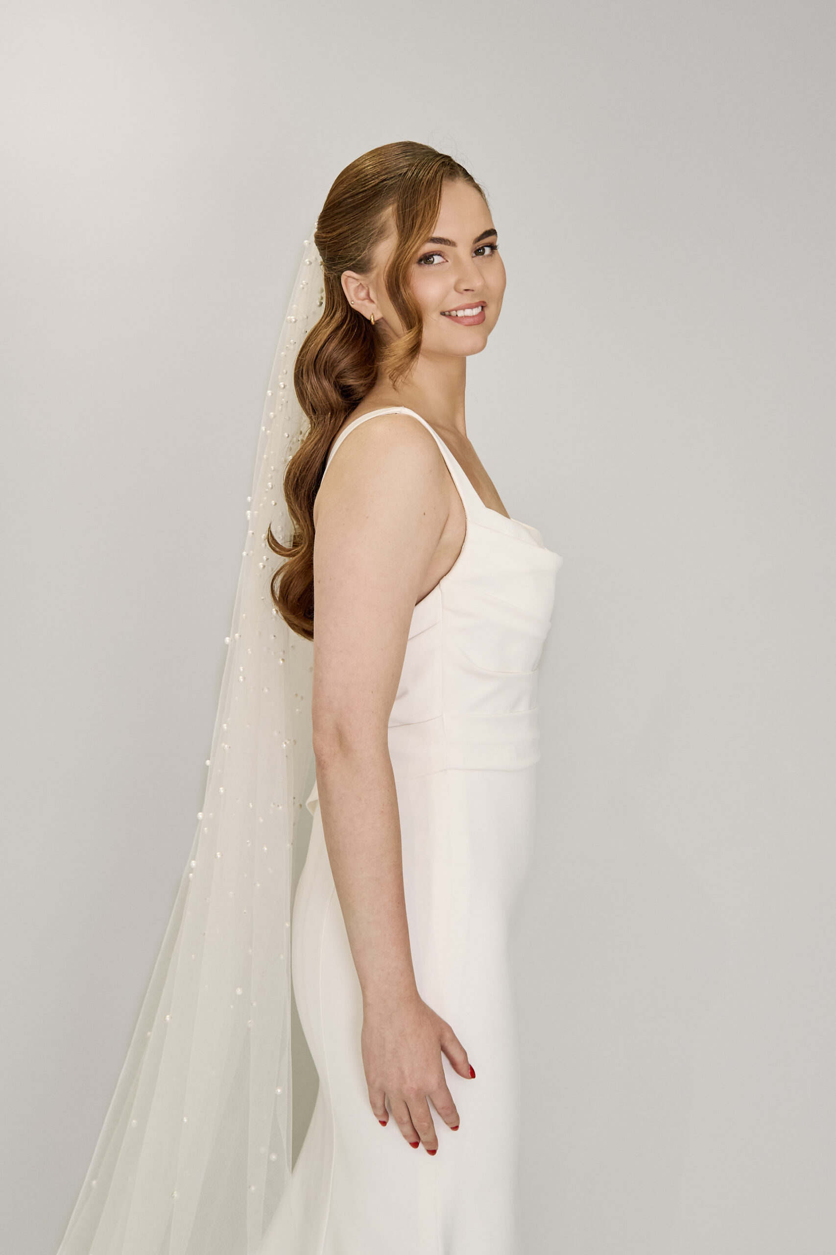 helmihuntu-helmiina-morsiushuntu-helmitylli-huntu-turku-Kristi-Bridal15