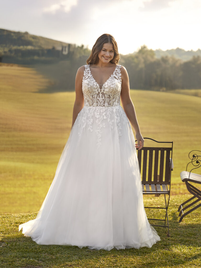 prinsessamallinen häämekko white on studio kristi bridal hääpukuliike turku