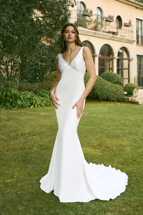 Merenneitomallinen häämekko white one barcelona kristi bridal haapukuliike turussa