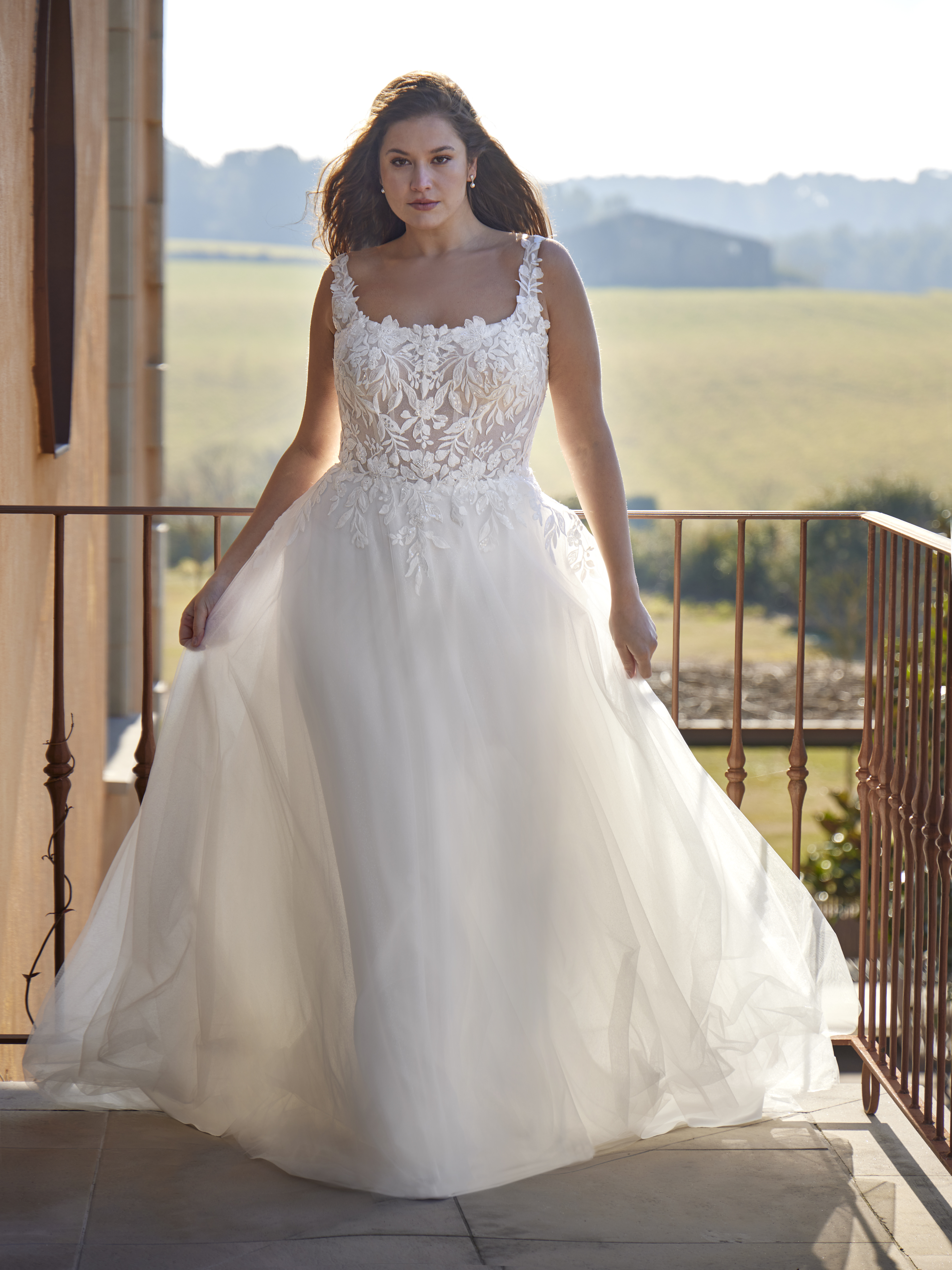 A-linjainen tyllihäämekko neliöpääntiellä kristi bridal turku hääpukuliike